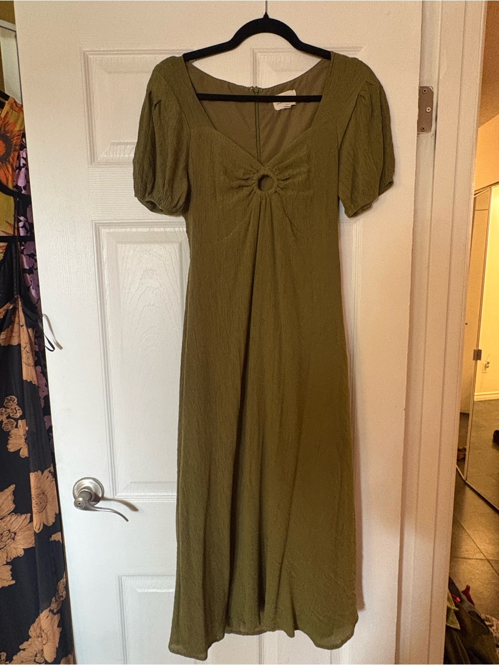 Olive Green Puff-Sleeve Midi Dress